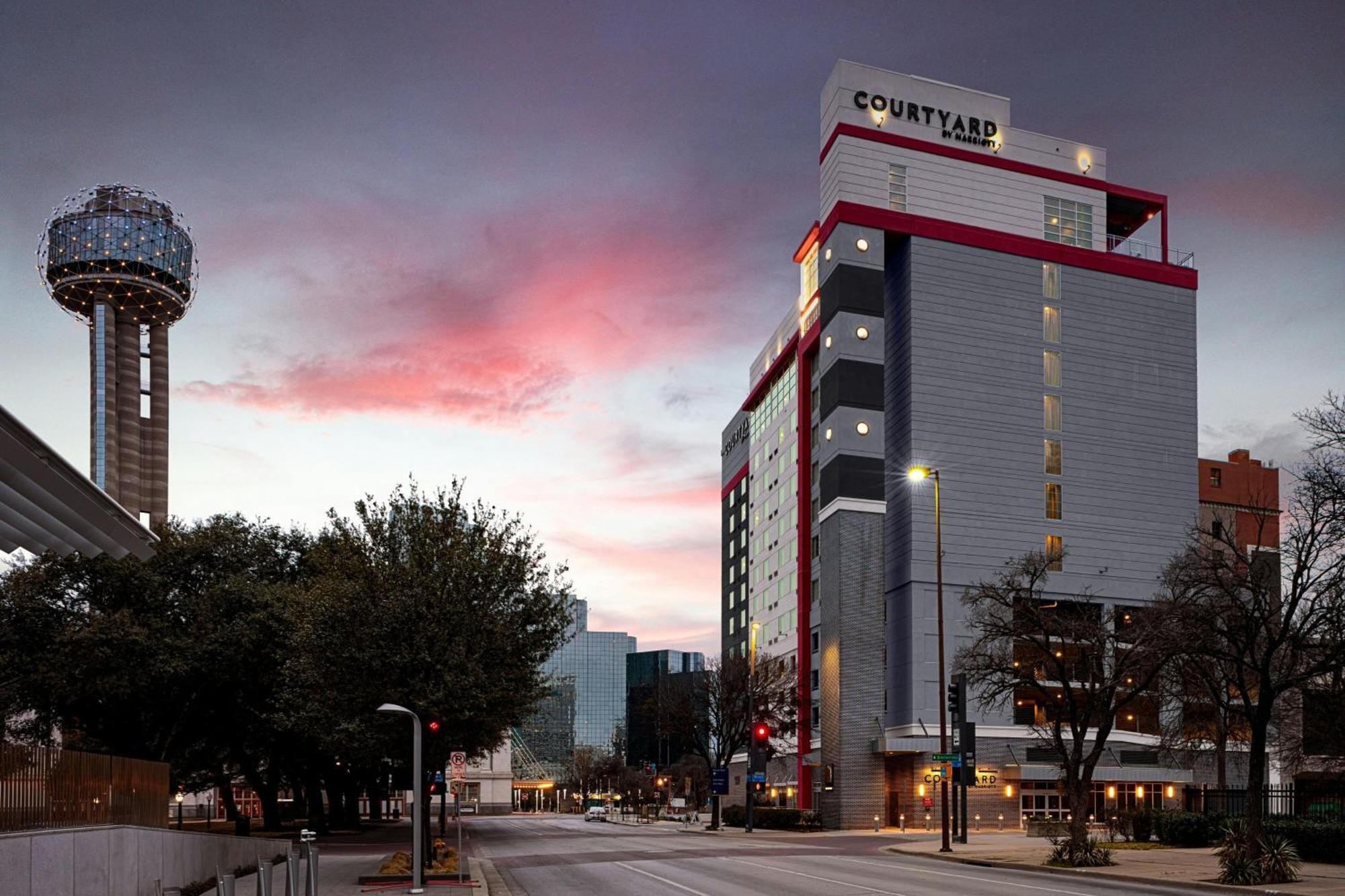 Courtyard By Marriott Dallas Downtown/Reunion District Экстерьер фото